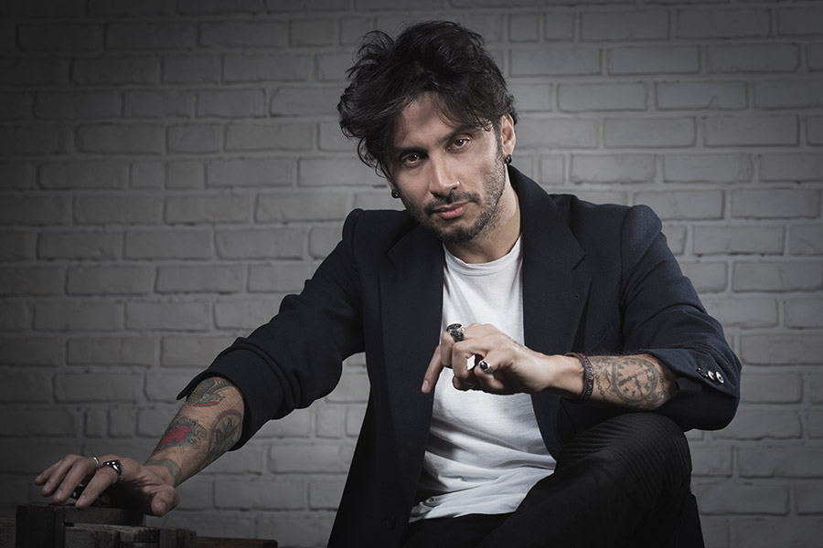 fabrizio-moro_900x600
