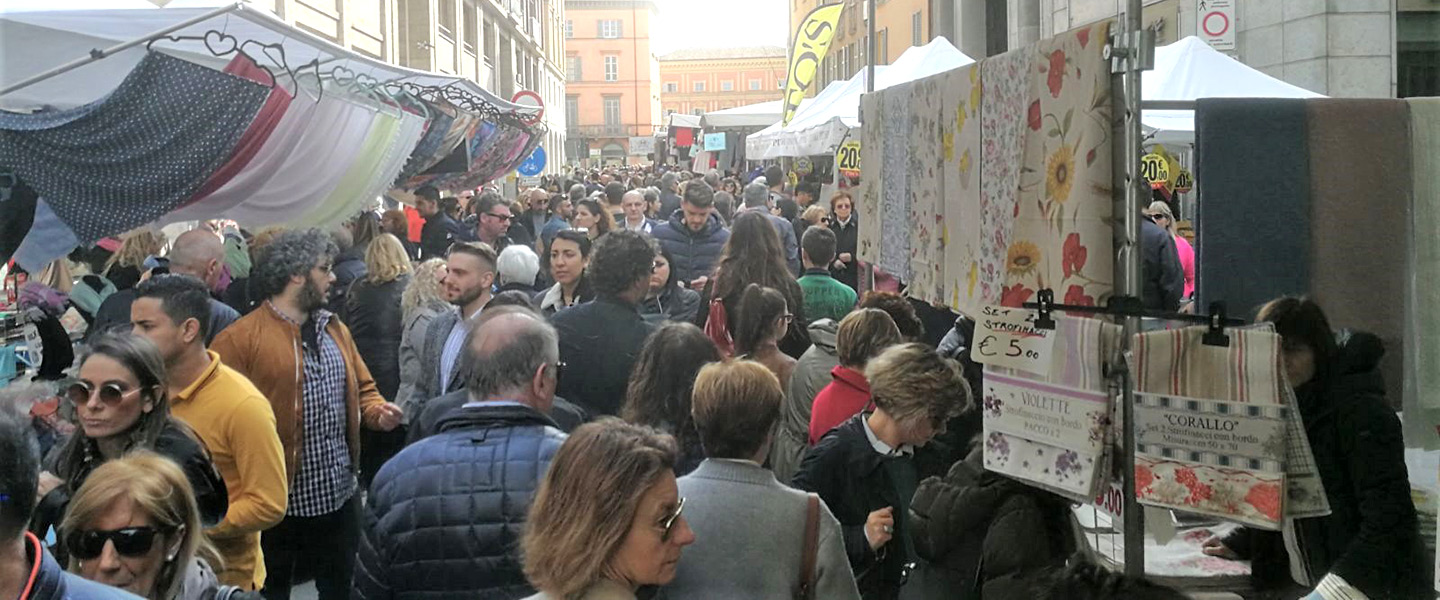 "Gli Ambulanti di Forte dei Marmi®” a Parma domenica 8 marzo