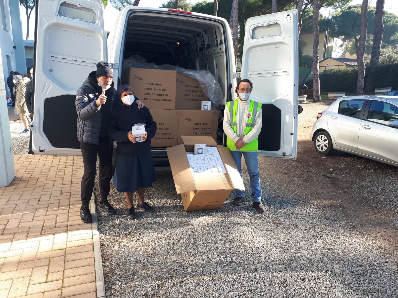 Olimpiadi del Cuore donate 25mila mascherine alla Caritas di Livorno