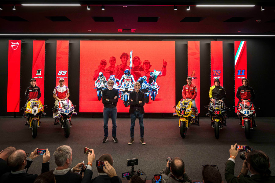 Piloti Ducati sul palco