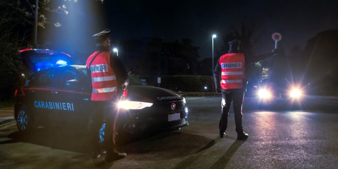 CARABINIERI BOLOGNA NOTTE
