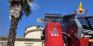Attimi di paura per un fulmine che ha colpito la cupola dell’abbazia