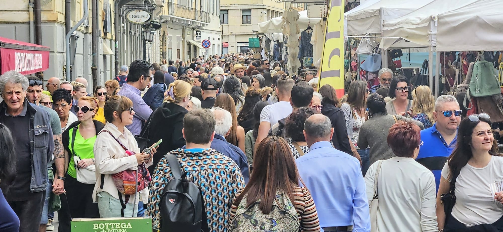 L’originale Consorzio de Gli Ambulanti di Forte dei Marmi® a PISA